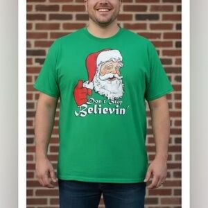 ❤️ 🎄 3/$15 New Small Santa Christmas/Holiday T-Shirt A